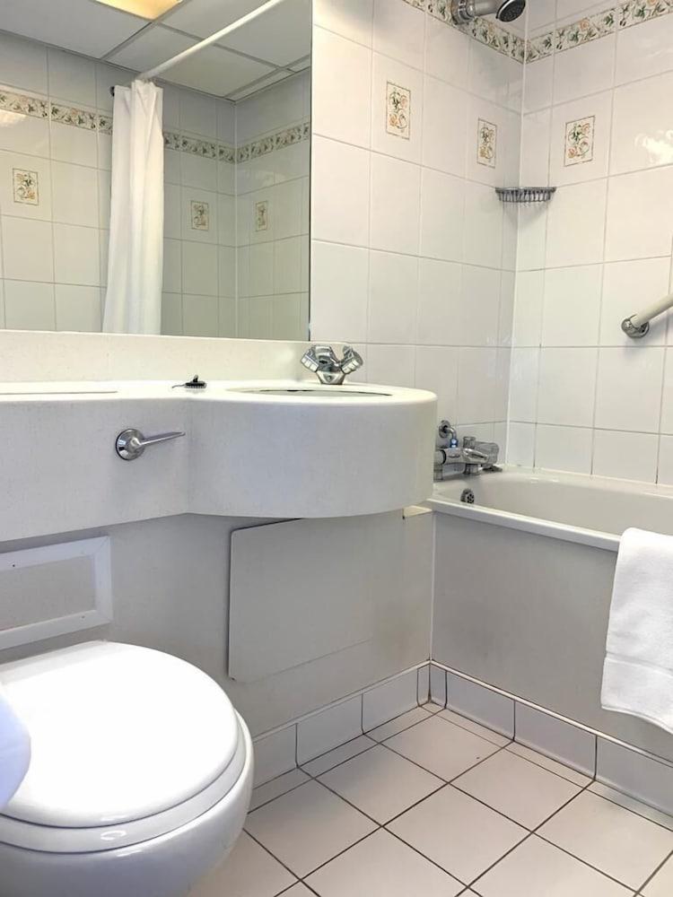 Fairways Lodge & Leisure Club Prestwich Dış mekan fotoğraf
