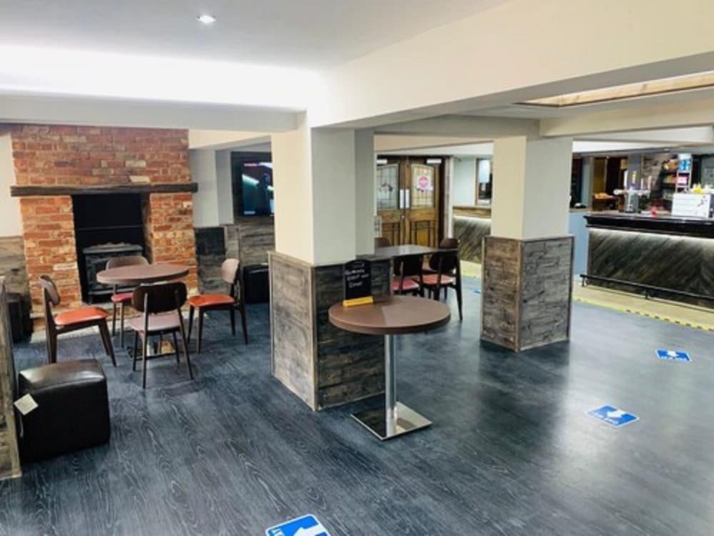 Fairways Lodge & Leisure Club Prestwich Dış mekan fotoğraf
