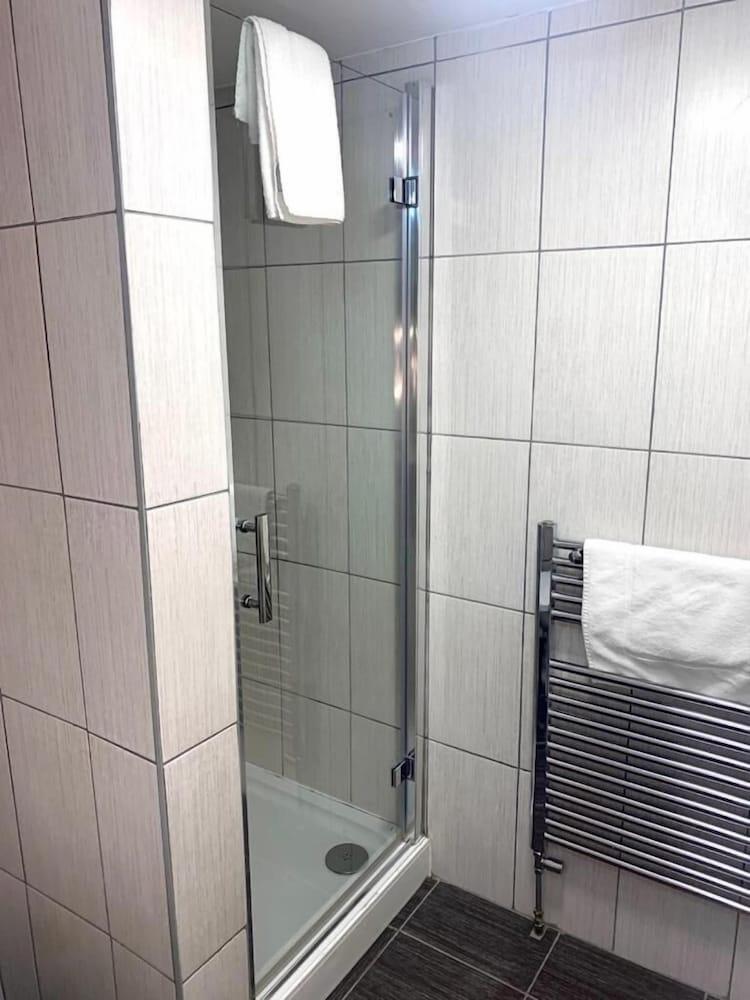 Fairways Lodge & Leisure Club Prestwich Dış mekan fotoğraf