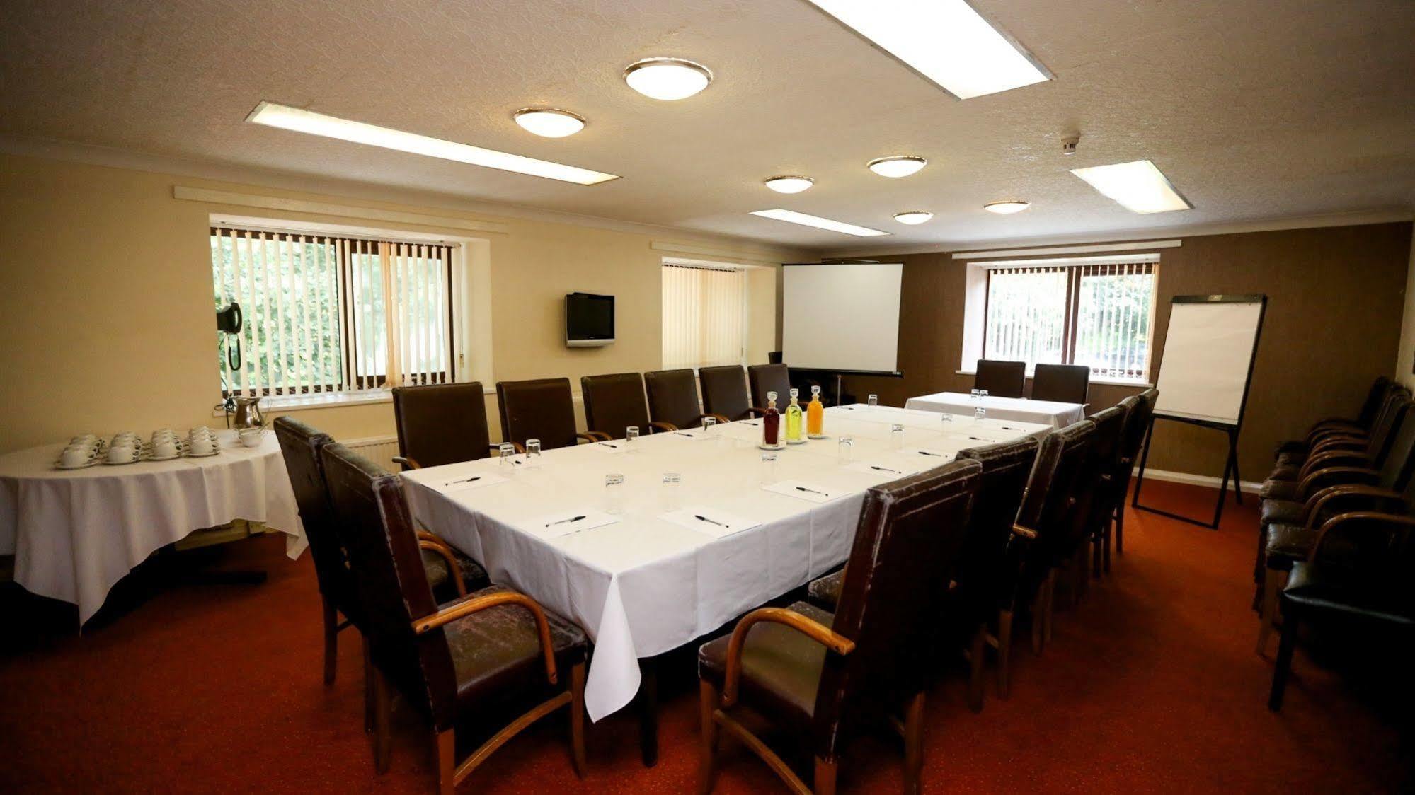 Fairways Lodge & Leisure Club Prestwich Dış mekan fotoğraf